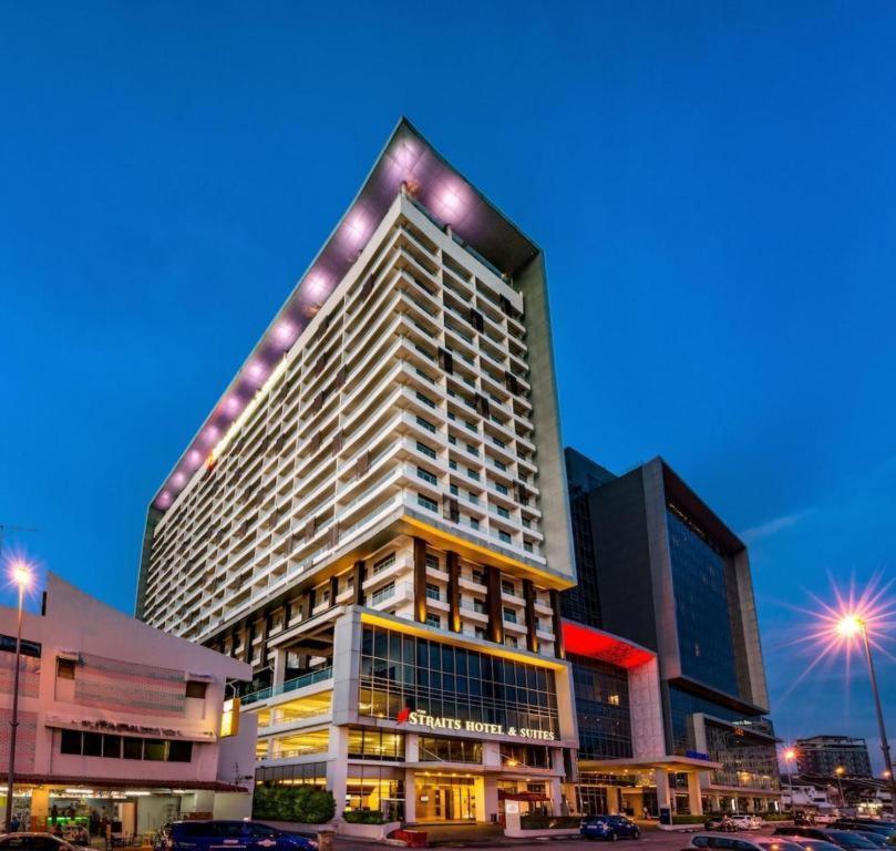The Straits Suites By Ciconia Melaka Zewnętrze zdjęcie