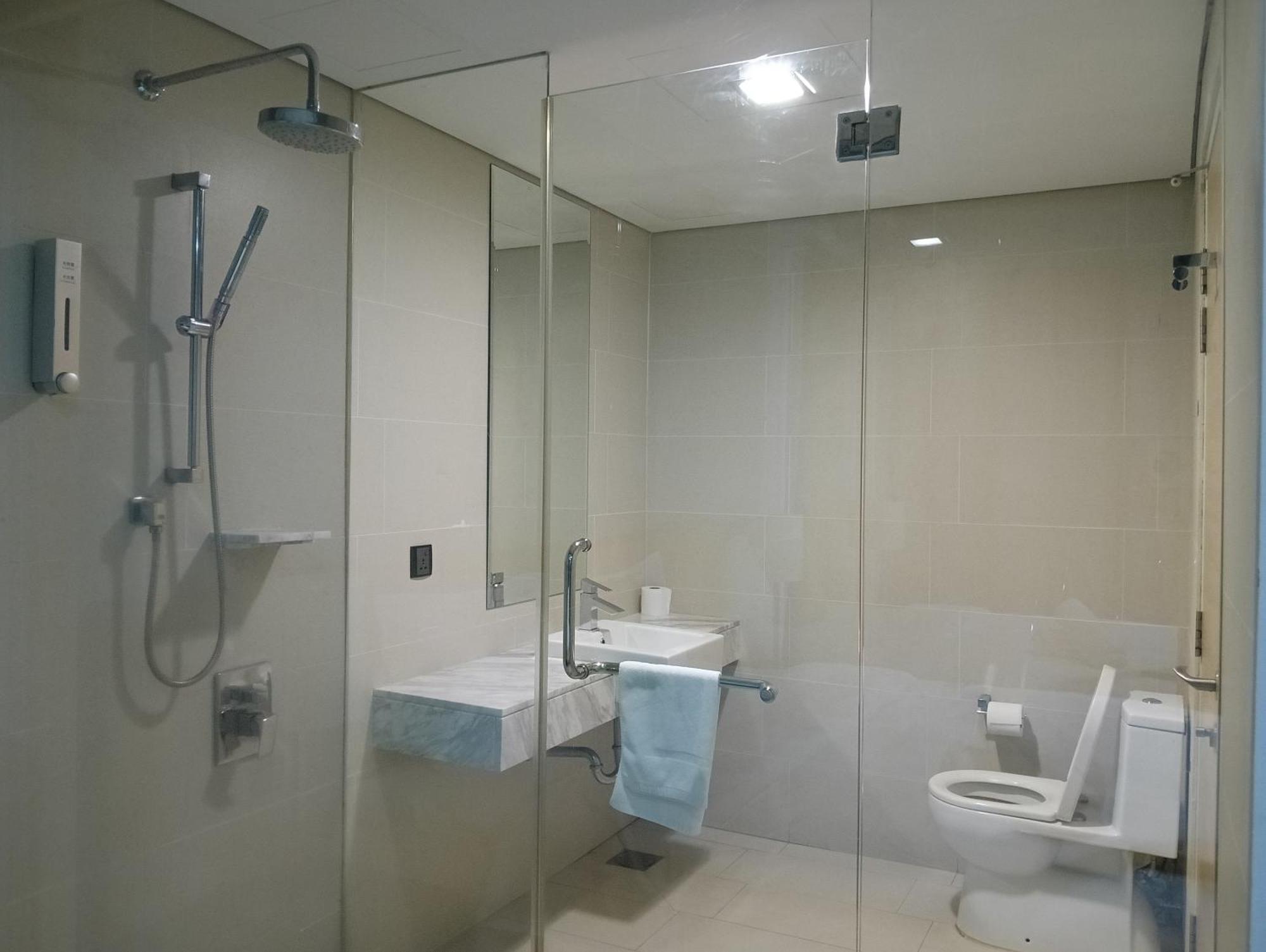 The Straits Suites By Ciconia Melaka Zewnętrze zdjęcie