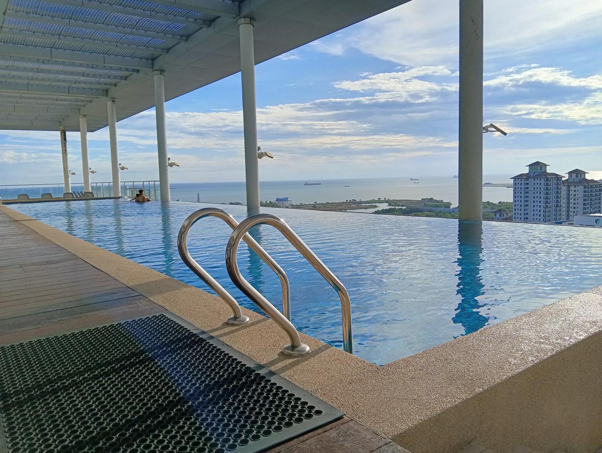 The Straits Suites By Ciconia Melaka Zewnętrze zdjęcie