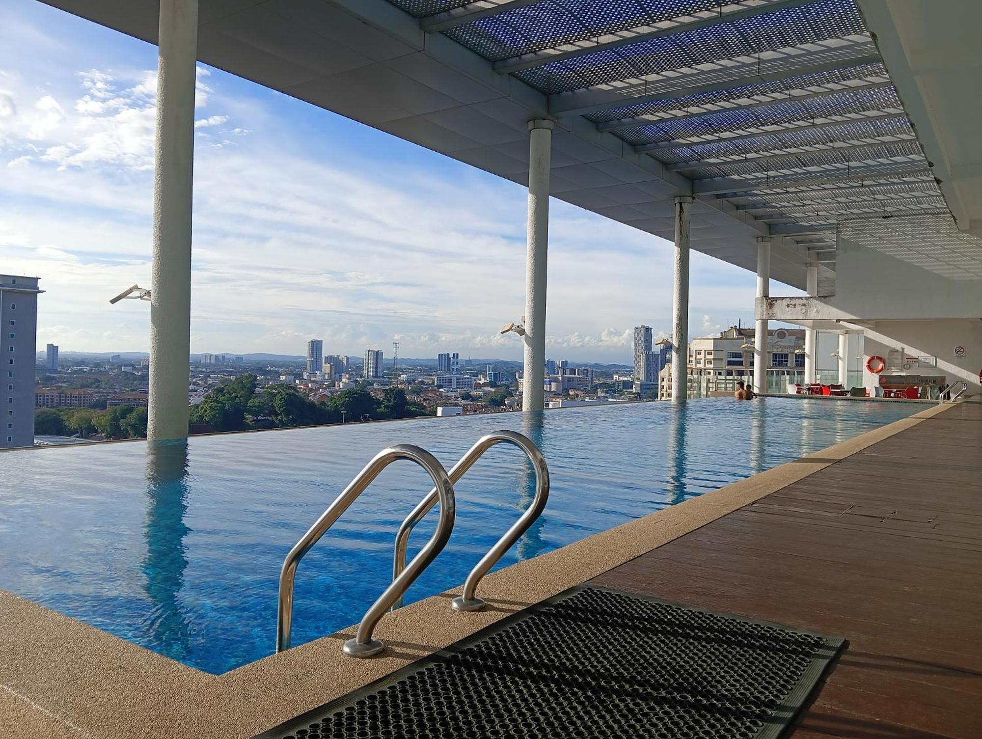The Straits Suites By Ciconia Melaka Zewnętrze zdjęcie