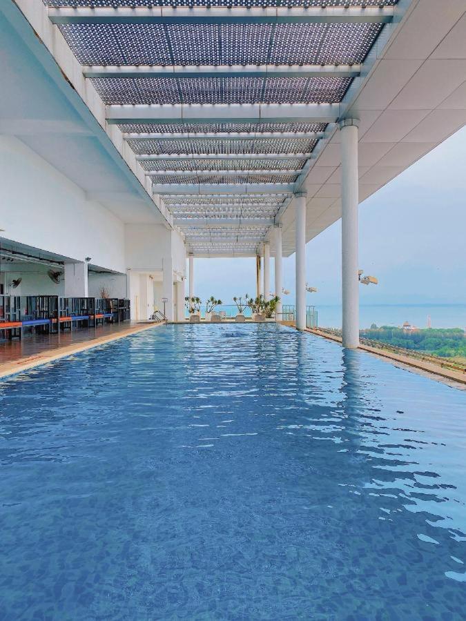 The Straits Suites By Ciconia Melaka Zewnętrze zdjęcie